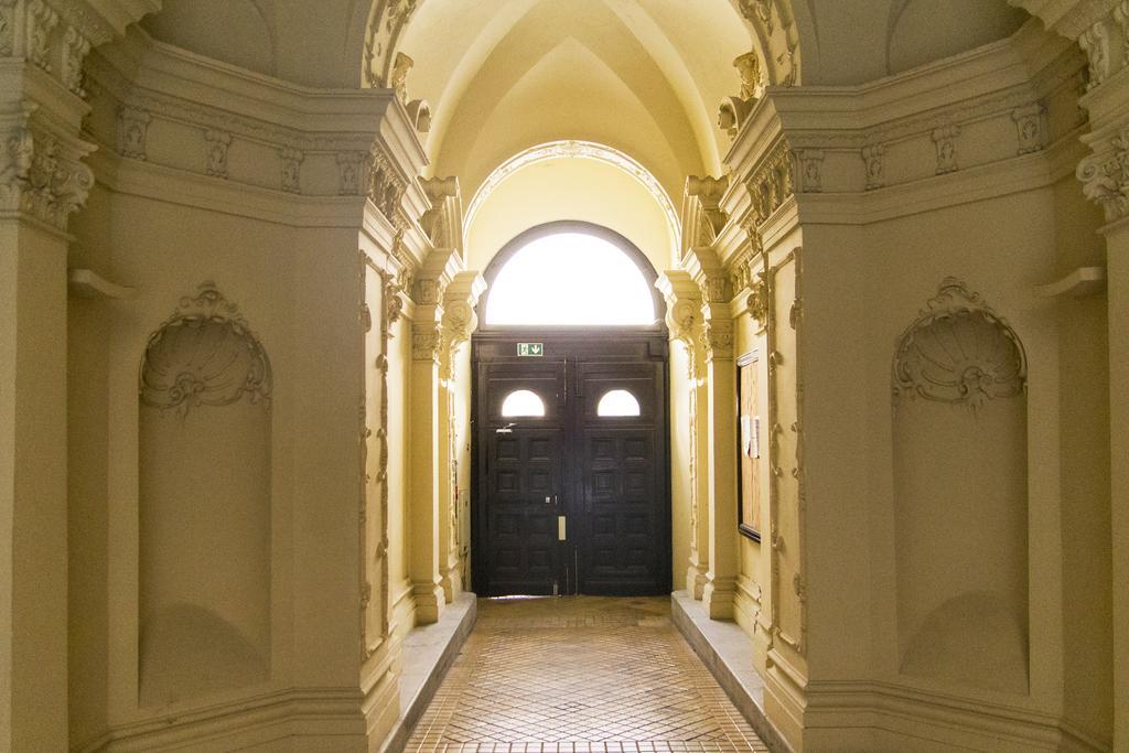Eoetvoes Apartman Budapest Rom bilde