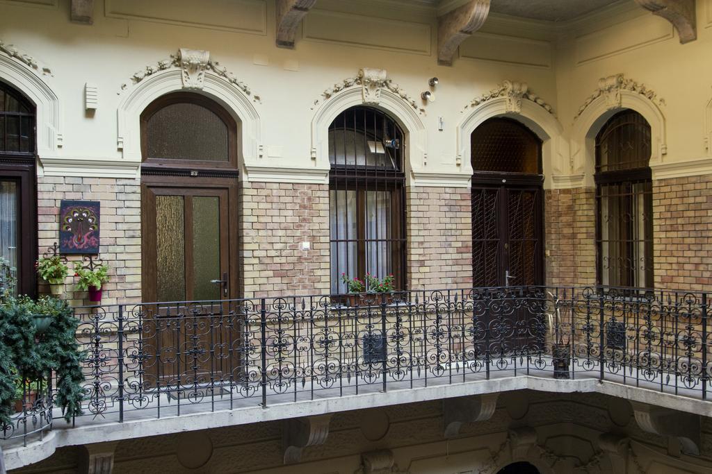 Eoetvoes Apartman Budapest Rom bilde