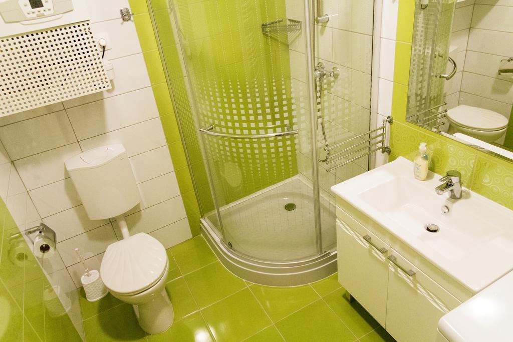 Eoetvoes Apartman Budapest Rom bilde